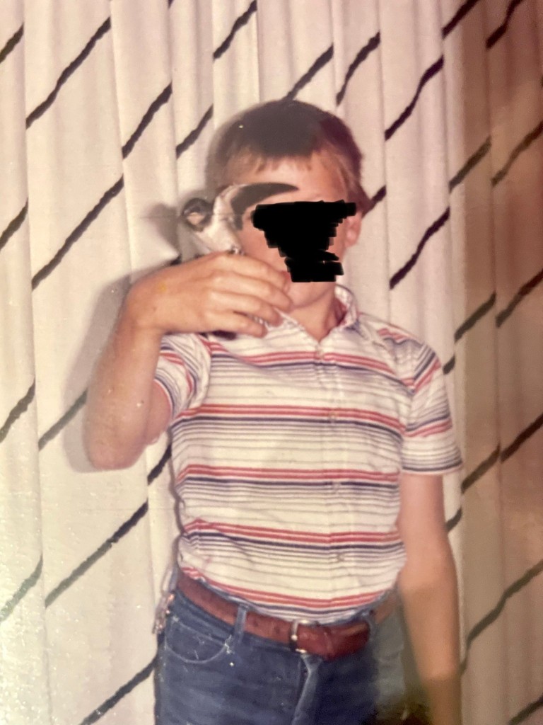 Ich mit der jungen Rauchschwalbe 1985